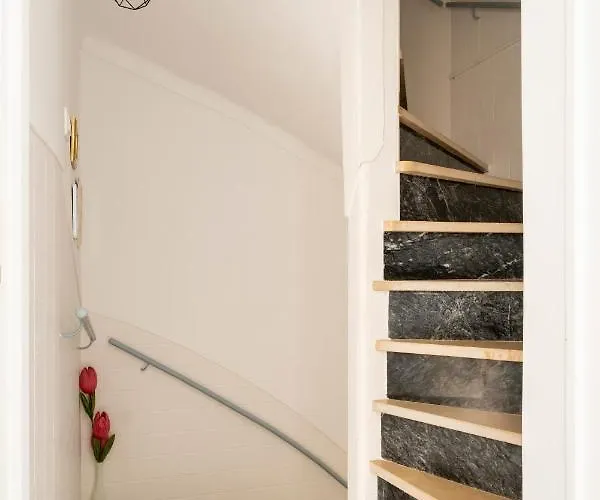 Flowers House نازاريه